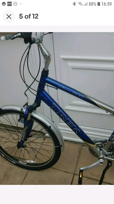 full suspension Trek Navigator bikes 